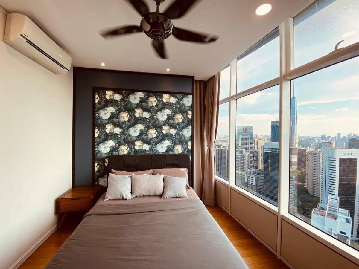 Sky Suites Klcc At Kuala Lumpur Esterno foto