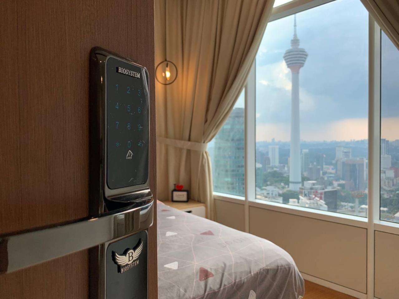 Sky Suites Klcc At Kuala Lumpur Esterno foto