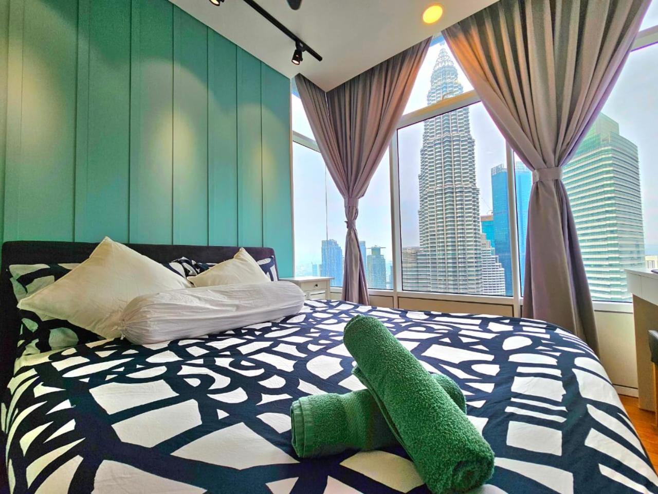 Sky Suites Klcc At Kuala Lumpur Esterno foto