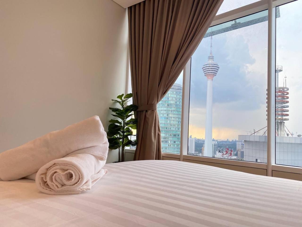 Sky Suites Klcc At Kuala Lumpur Esterno foto